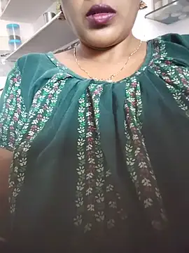 stripchat_Queen — FansOnlyX creator profile