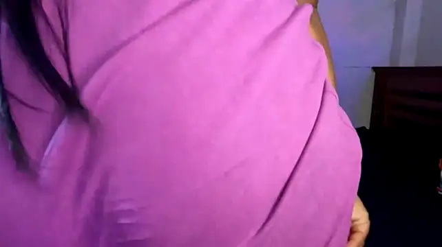 sahansa live cam on StripChat