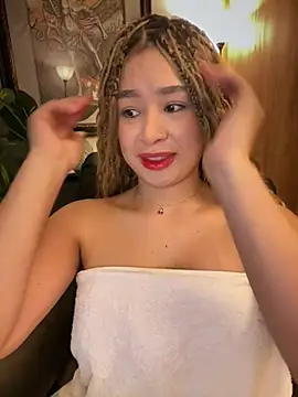 bella_parisi webcam