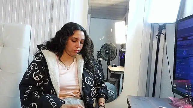 Noah_Sweet webcam