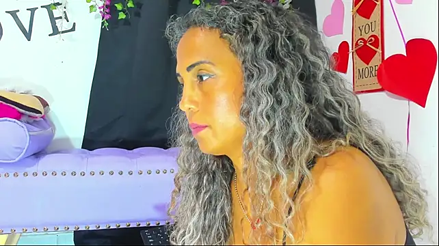 samantha__smile live cam on StripChat