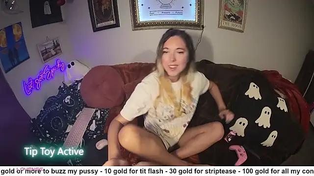 nikki_juggs
