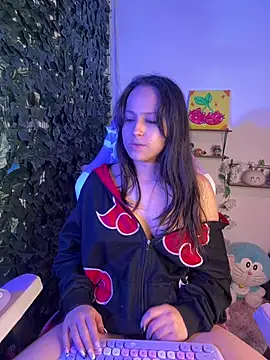 Eymmy_24 live cam on StripChat