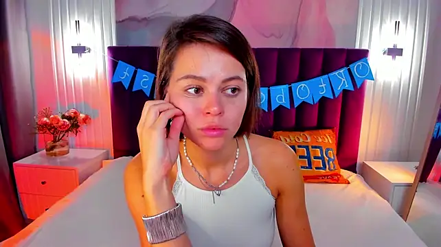 Kelly_Cuutie