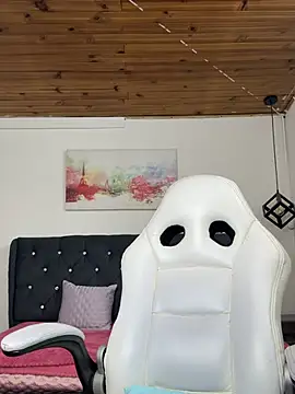 Issaa_Tyler webcam