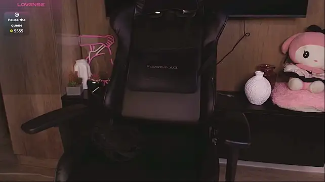 midzukimitzi live cam on StripChat
