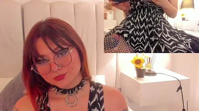 leah_bloom_