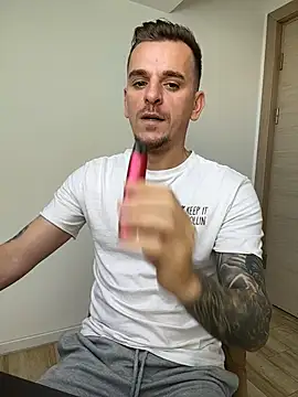 Huge_cock22cm