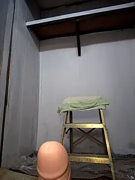 genevieve143's live room
