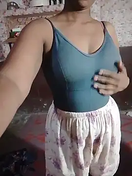 Ayesha_khan2