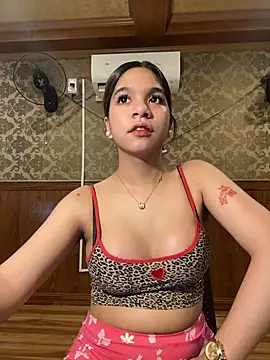 sluttycummer_juliana