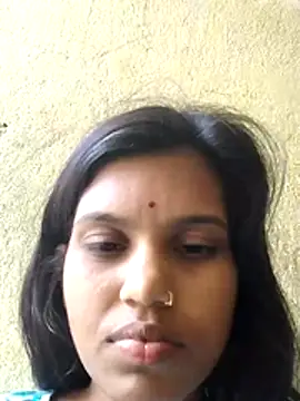 Hott_Surabhi