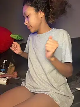 rubywithpearls live sex cam