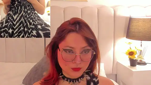 leah_bloom_