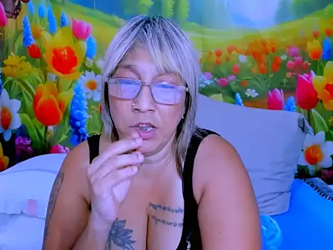 indianroxy live cam on StripChat