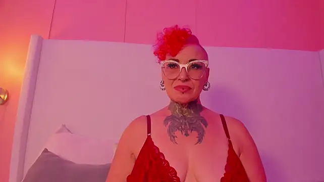 mistress_sandy live cam on StripChat