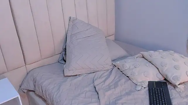 JustPhantom webcam