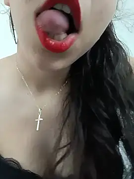 HazelCharm live cam on StripChat