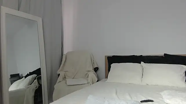 Layla23a webcam