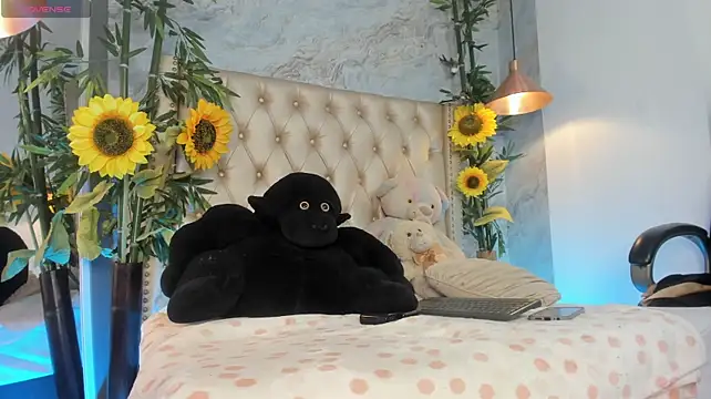 LittleeJaz webcam