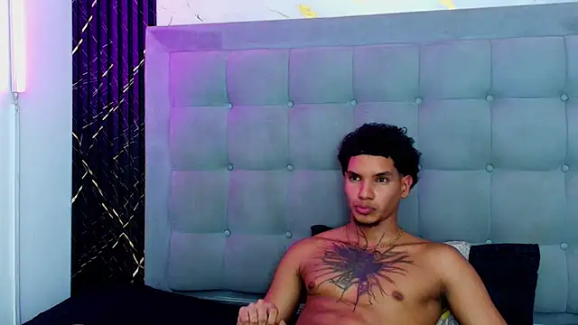 kai_storm77 live cam on StripChat