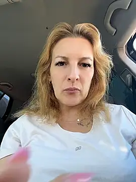 Hot-Milf4U live cam on StripChat