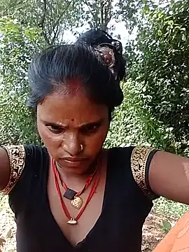 Janki_tyagi live cam on StripChat
