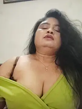 hornyriyanka live cam on StripChat