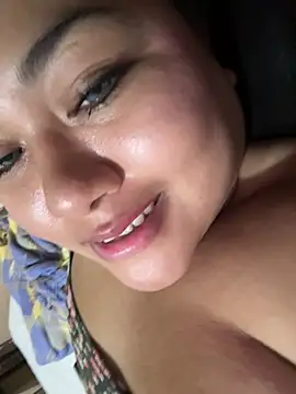 cristylatina1 live cam on StripChat