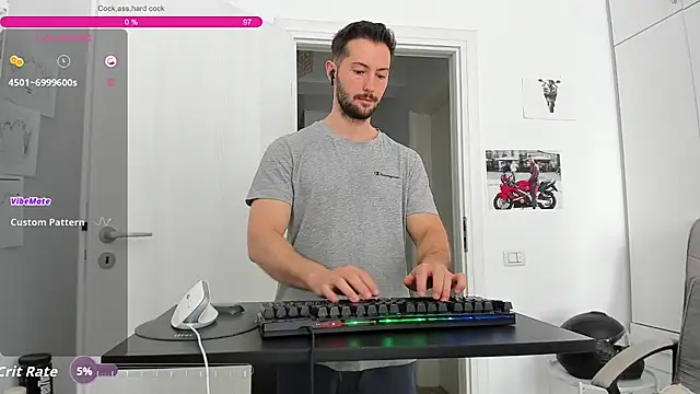 ZackFraser live cam on StripChat