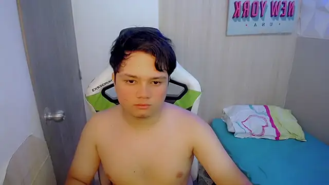 Tommy_cotton live cam on StripChat