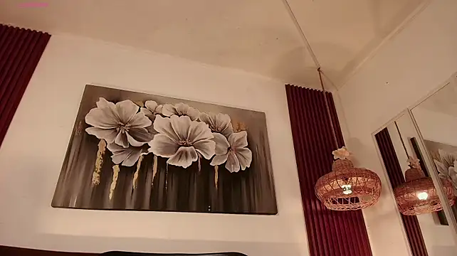 KIARAEBONY_ live cam preview