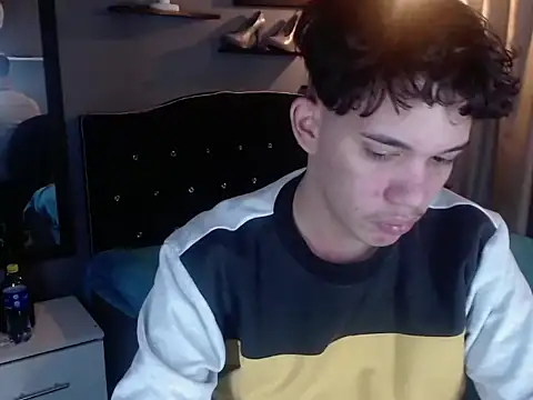 haku_nayro webcam