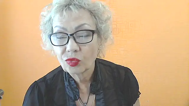 NessyJenixs webcam