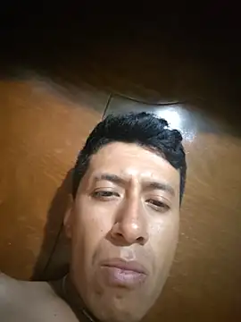 Martin27xxxhot webcam