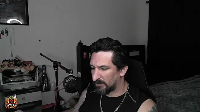 DevilPup75_ webcam