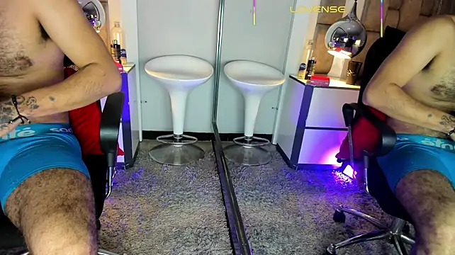 LucasThomson_ webcam