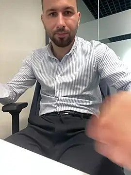 speddy34 (M young) - Office Show dick