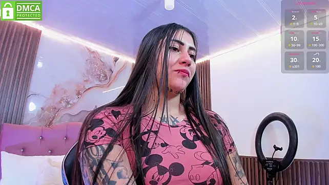 Kiara_tay live cam on StripChat