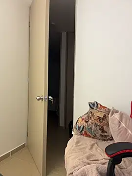 Michel_Jones webcam