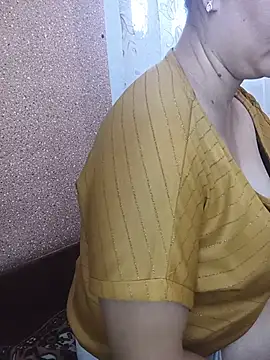 Oliviiaa_Valter live cam on StripChat