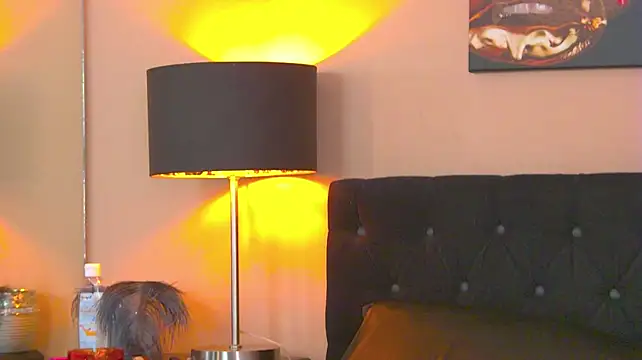 MisshaNight webcam