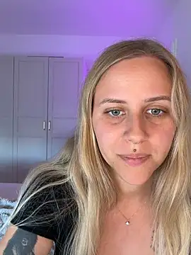 lunawolf21 live sex cam