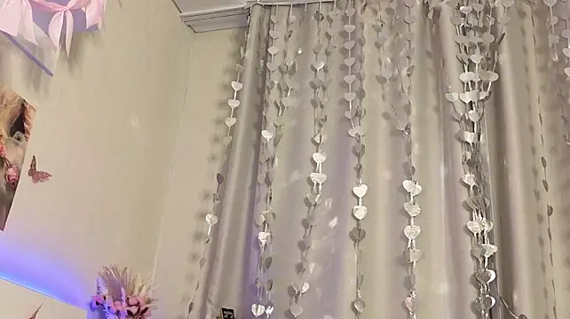 Milly_Lane webcam