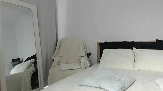 Layla23a webcam