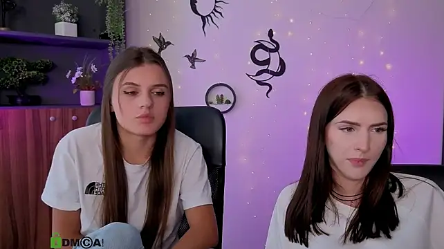 lisa_dark_ webcam