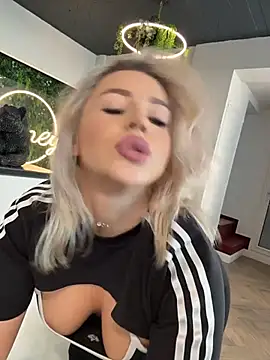 IveySin webcam