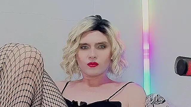 Zagadka55555 live cam on StripChat