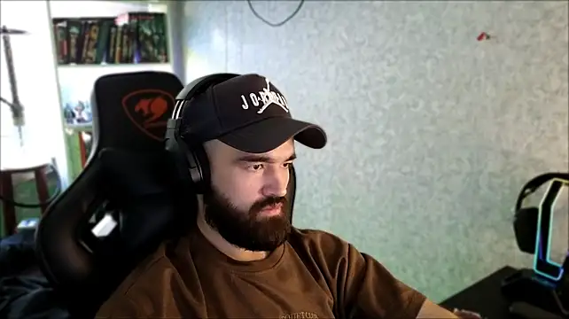 _Serious_Man webcam