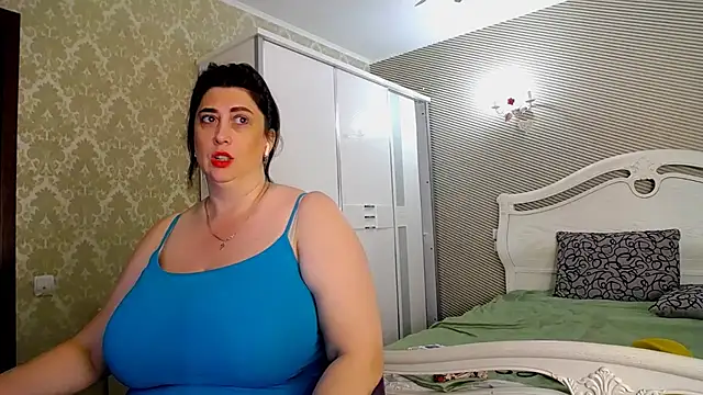 Evelyn_Shy webcam